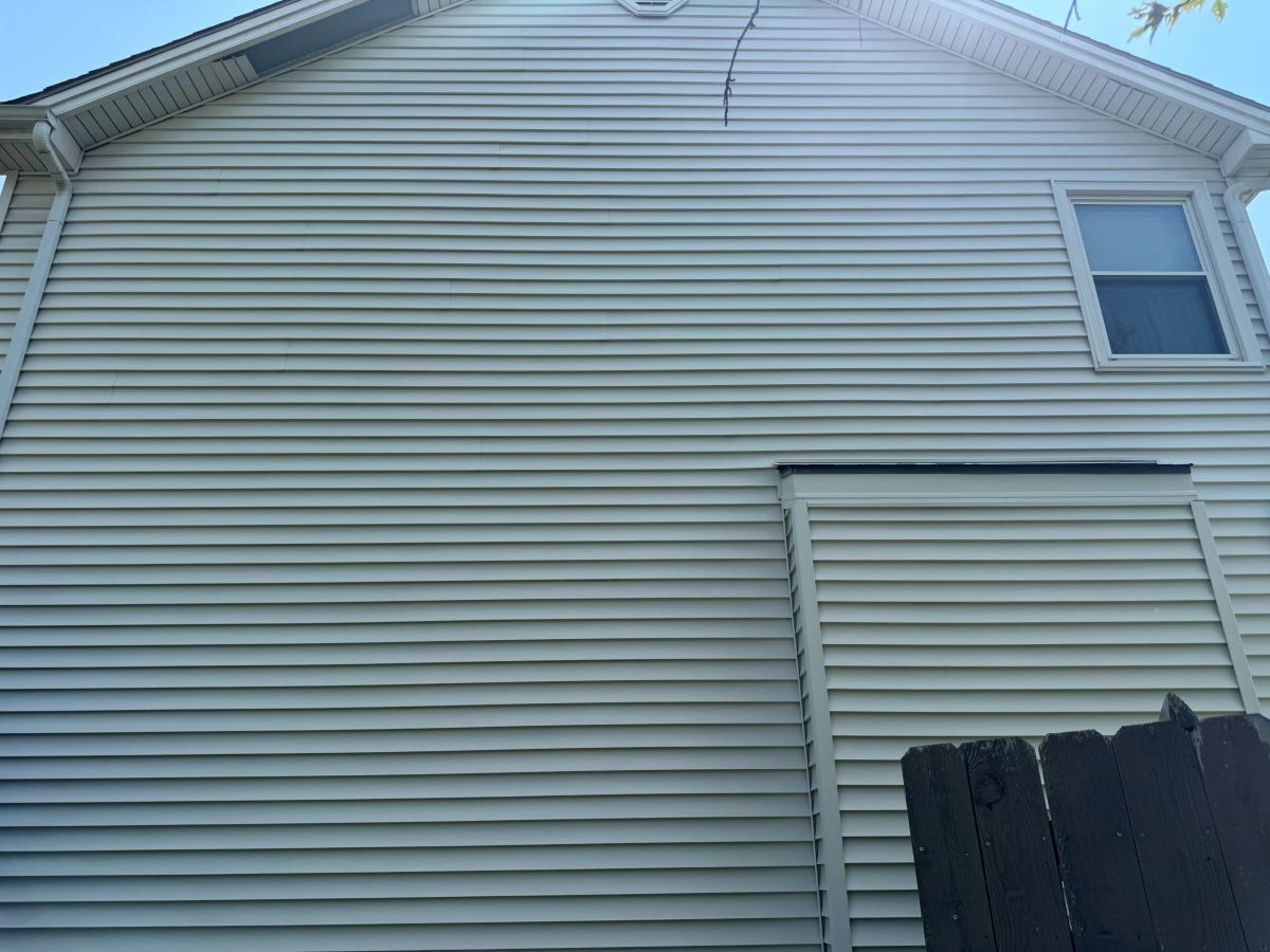 Clean house siding after washing
